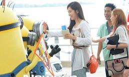 SNSD tranh thủ tạo dáng "nhí nhố" với minions ở sân bay 