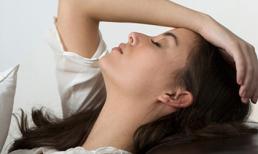 Vẫn yêu tha thiết dù bị vợ của người tình phát hiện