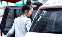 Hiền Thục 'chuẩn men' dạo phố mưa