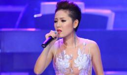 Phương Linh mặc váy táo bạo lên sóng truyền hình