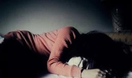 Bị bắt vì bạn gái 13 tuổi nằm im cho ''sờ soạng''