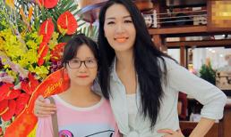 Á hậu Thùy Trang lần đầu dắt theo em gái đi dự sự kiện