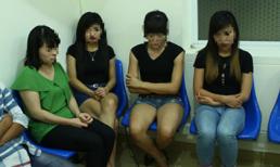 Hơn 200 gái gọi cùng ‘quái xế’ bị bắt trong đêm