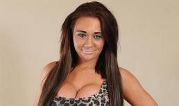 Kiện vì được nâng ngực... quá to