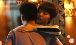 Bắt gặp Tóc Tiên ôm hôn bạn trai giữa phố khuya