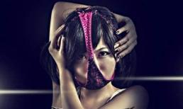 Người đẹp nổi tiếng nhờ... đội quần chíp lên đầu chụp ảnh