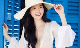 Ngọc Trinh đẹp lung linh nhờ màu trắng