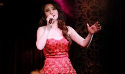 Hồ Quỳnh Hương váy cúp ngực, khoe vai trần gợi cảm