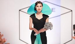 Cuốn hút với thế giới thời trang trong phim “Âm mưu giày gót nhọn”