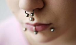 Rùng mình với thú chơi mới của giới trẻ: Nong tai, xẻ lưỡi