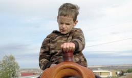 Những đứa trẻ không bao giờ lớn do mắc hội chứng lạ