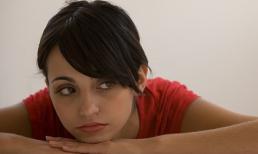 "Mày chỉ lấy sứt môi, lồi rốn!"