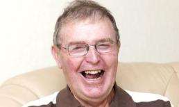 Người đàn ông mắc bệnh không biết buồn