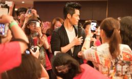 Trịnh Gia Dĩnh bị vây kín mít trong tiệc sinh nhật