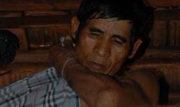 Bỏ làng, 9 năm sống trong hang đá