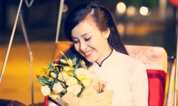 Bà Tưng bất ngờ duyên dáng với áo dài