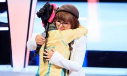 HLV Hồng Nhung "thất thần", đòi giữ lại hai học trò