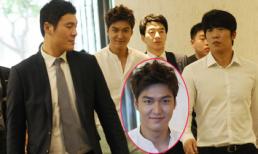 Hàng loạt vệ sỹ "hộ tống" Lee Min Ho đi mua sắm ở Thượng Hải