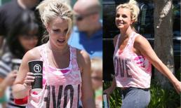Britney Spears ăn mặc ngày càng cẩu thả, luộm thuộm