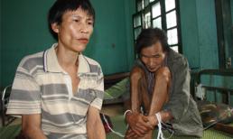 'Người rừng' bị cột vào giường ở bệnh viện