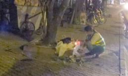 Bé trai sơ sinh bị vứt tại khu gom rác