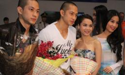 Sao Việt "đội mưa" đi đón anh em sinh ba gốc Việt