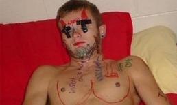 Chùm ảnh hài: Đừng ngủ khi lũ bạn còn thức