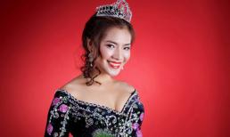 Á hậu quý bà Bích Dự khoe dáng với đầm dạ hội