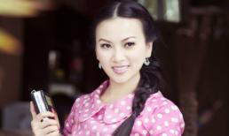 Em gái Cẩm Ly trẻ trung như nữ sinh 18