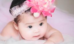 Thiên thần nhí đón trăng rằm