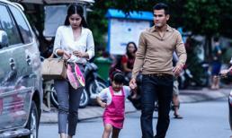 Vợ chồng Phan Thanh Bình đưa con đi mua sắm