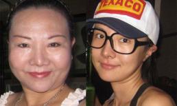 Mẹ Can Lộ Lộ mặt "dày cộp" phấn "bám" con đi chơi