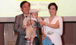 Cha của tỉ phú 1 tuổi lí giải việc chuyển thừa kế cho con