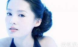 Ngắm Lý Thấm đẹp lung linh không tì vết