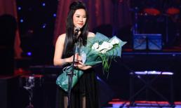 Hà My The Voice bất ngờ giành giải Bài hát Việt