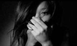 Phải cho cha dượng 'thỏa mãn' khi muốn đi chơi, mua bánh