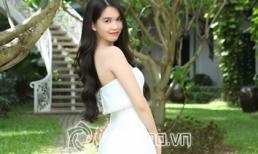 Ngọc Trinh khoe da trắng nõn bên khu vườn lãng mạn