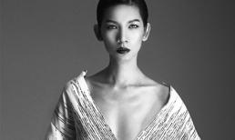 Xuân Lan 'bỏ ngỏ' khuy áo táo bạo