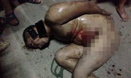 Trộm bị lột sạch đồ, trói và đánh hội đồng dã man