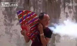 Cao thủ khí công khạc ra khói