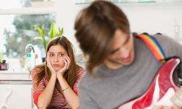 Chồng 'trẻ trâu'