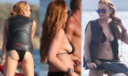 Lindsay Lohan khoe thân hình 'bèo nhèo' trên biển