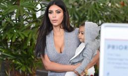 Mẹ con Kim 'siêu vòng ba' mặc tông-xuyệt-tông sành điệu