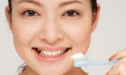 Điểm danh những sai lầm nghiêm trọng khi đánh răng