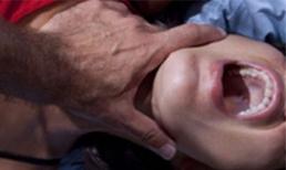 Thiếu nữ xinh đẹp bị hiếp dâm liên tục suốt 18 ngày