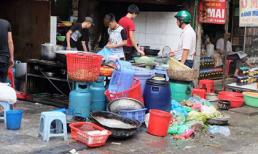 Kinh hoàng với độ bẩn của quán ăn 'sang chảnh' ở phố cổ