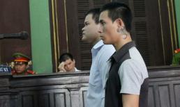 Bế thiếu nữ lên xe chở đi thay nhau cưỡng hiếp