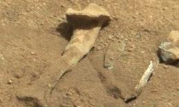 Vật thể lạ được cho là xương đùi người ngoài hành tinh trên sao Hỏa