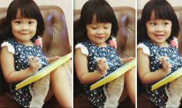 Con gái MC Diệp Chi dễ thương, xúng xính khoe váy mới