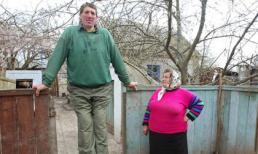 Người khổng lồ cao 2m54 qua đời ở tuổi 44